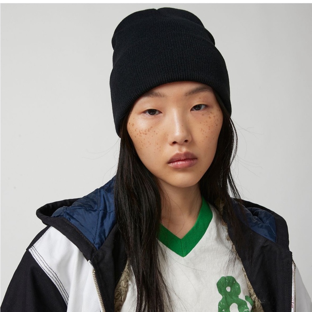 UO Jessie Essential Beanie Black NWT
